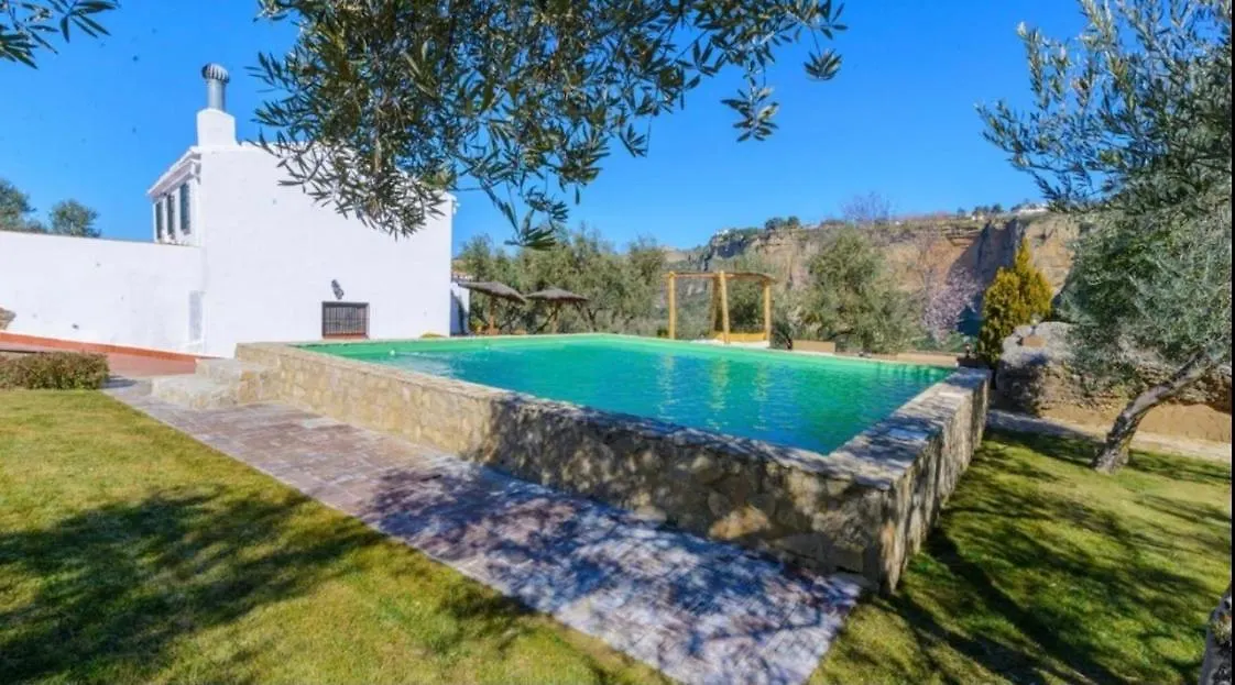 El Puente Villa Ronda
